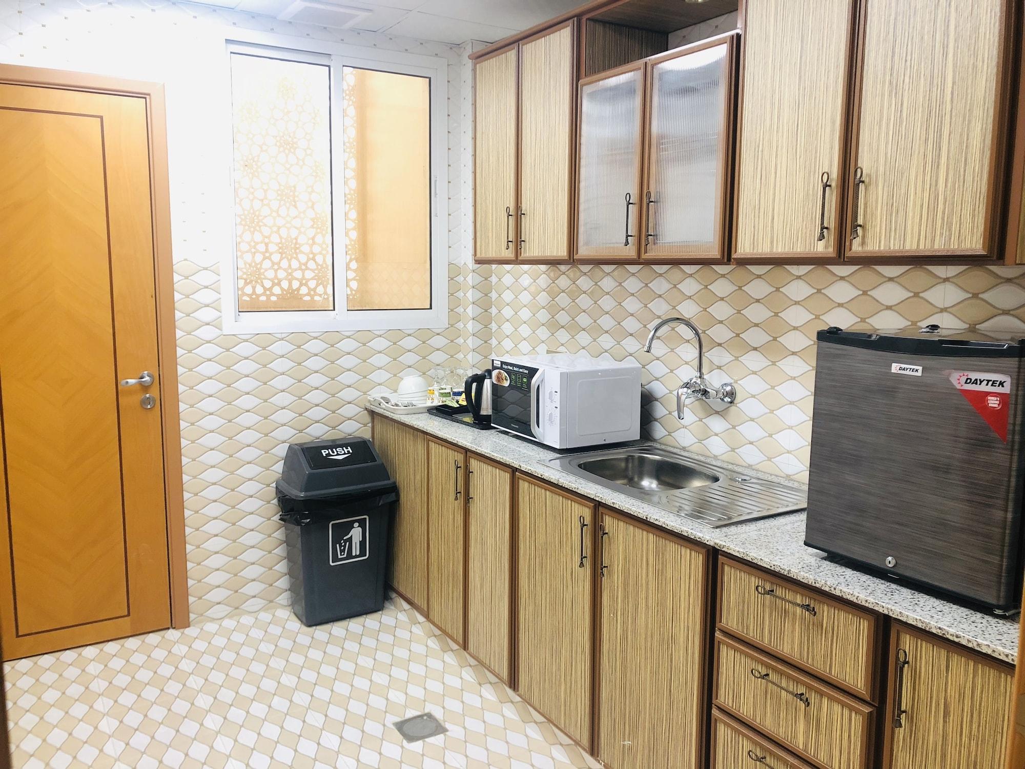 Farah Hotel Apartment Маскат Экстерьер фото
