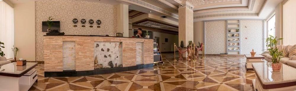 Farah Hotel Apartment Маскат Экстерьер фото