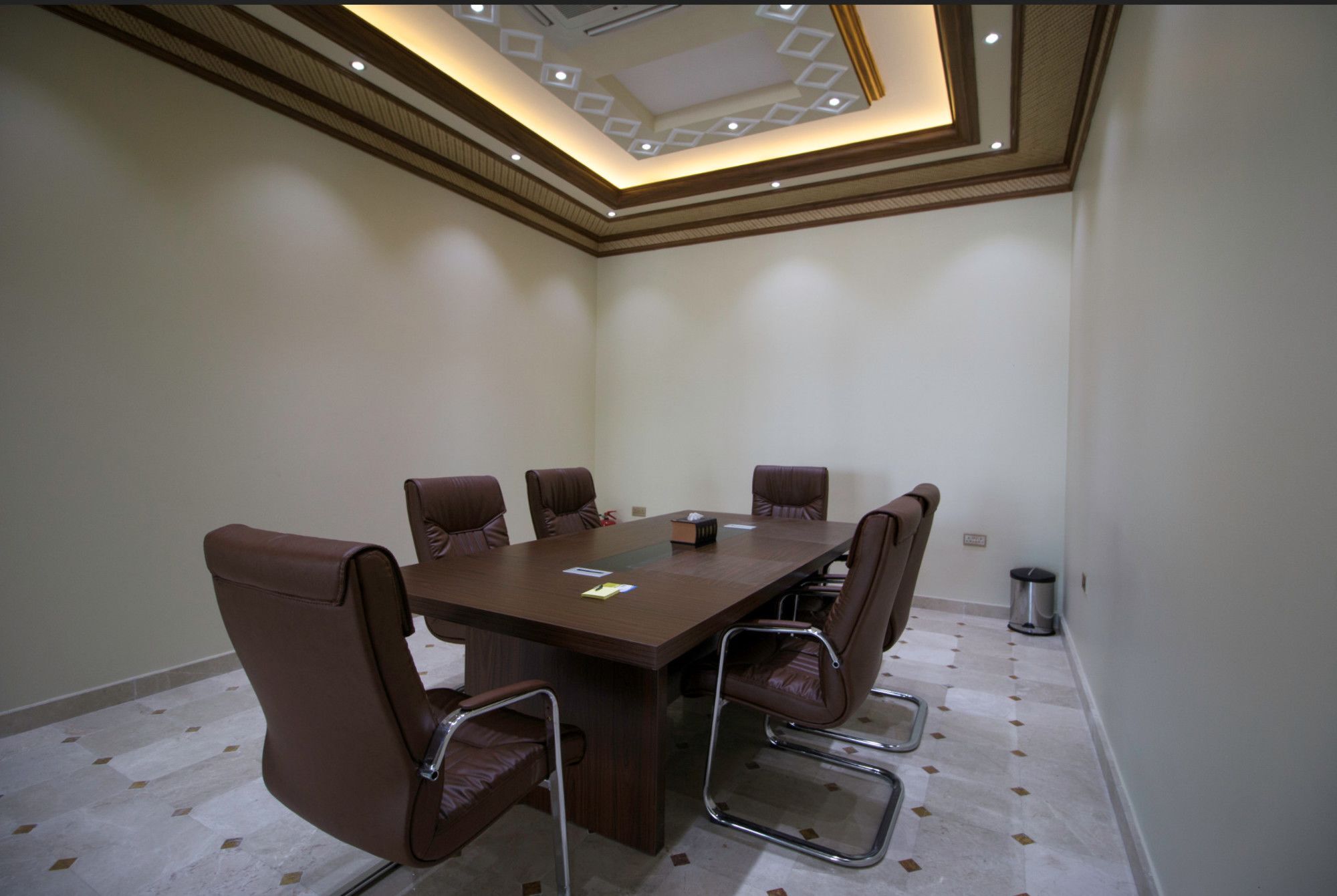 Farah Hotel Apartment Маскат Экстерьер фото